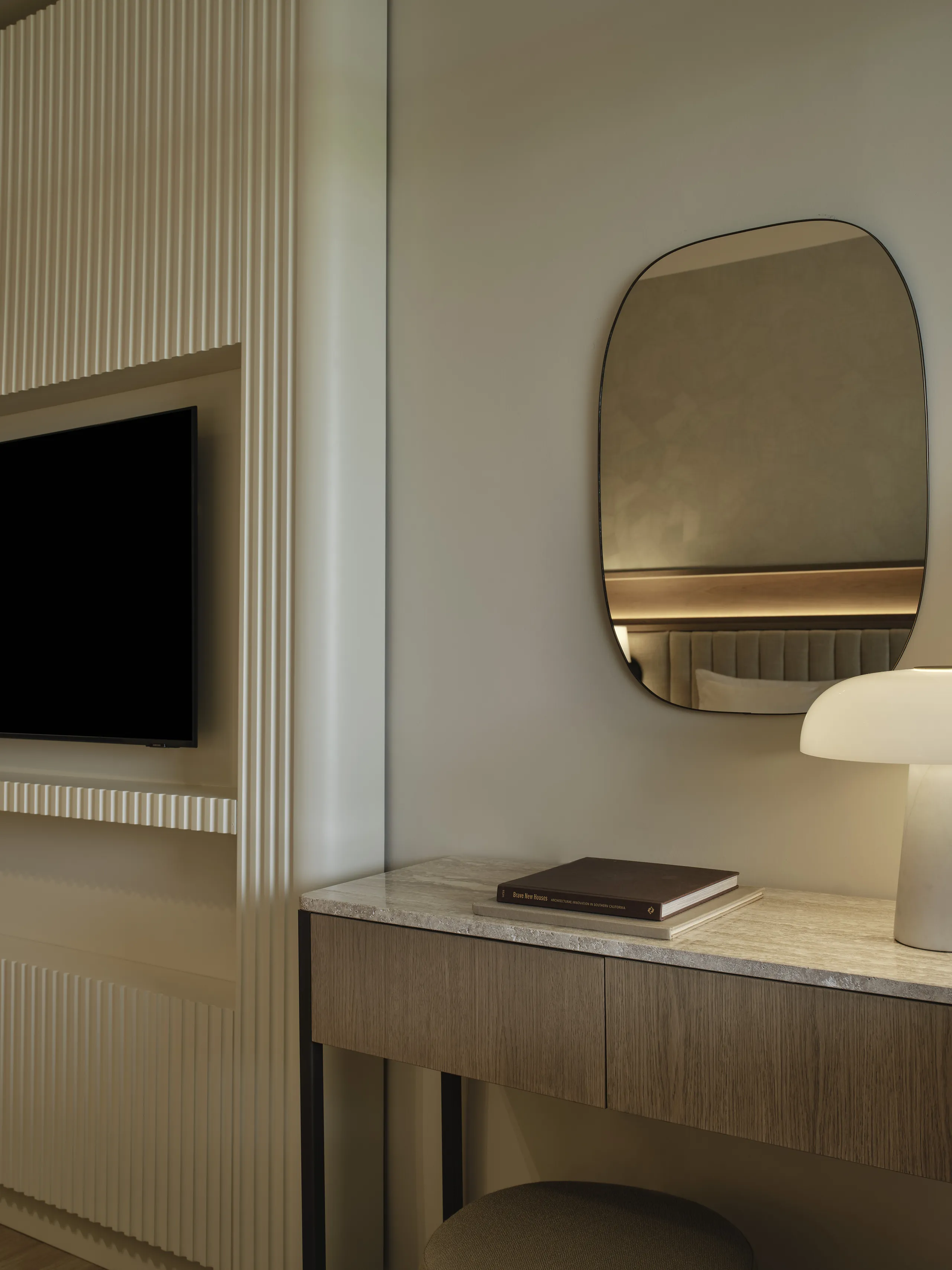 Family Room with Garden View - Details