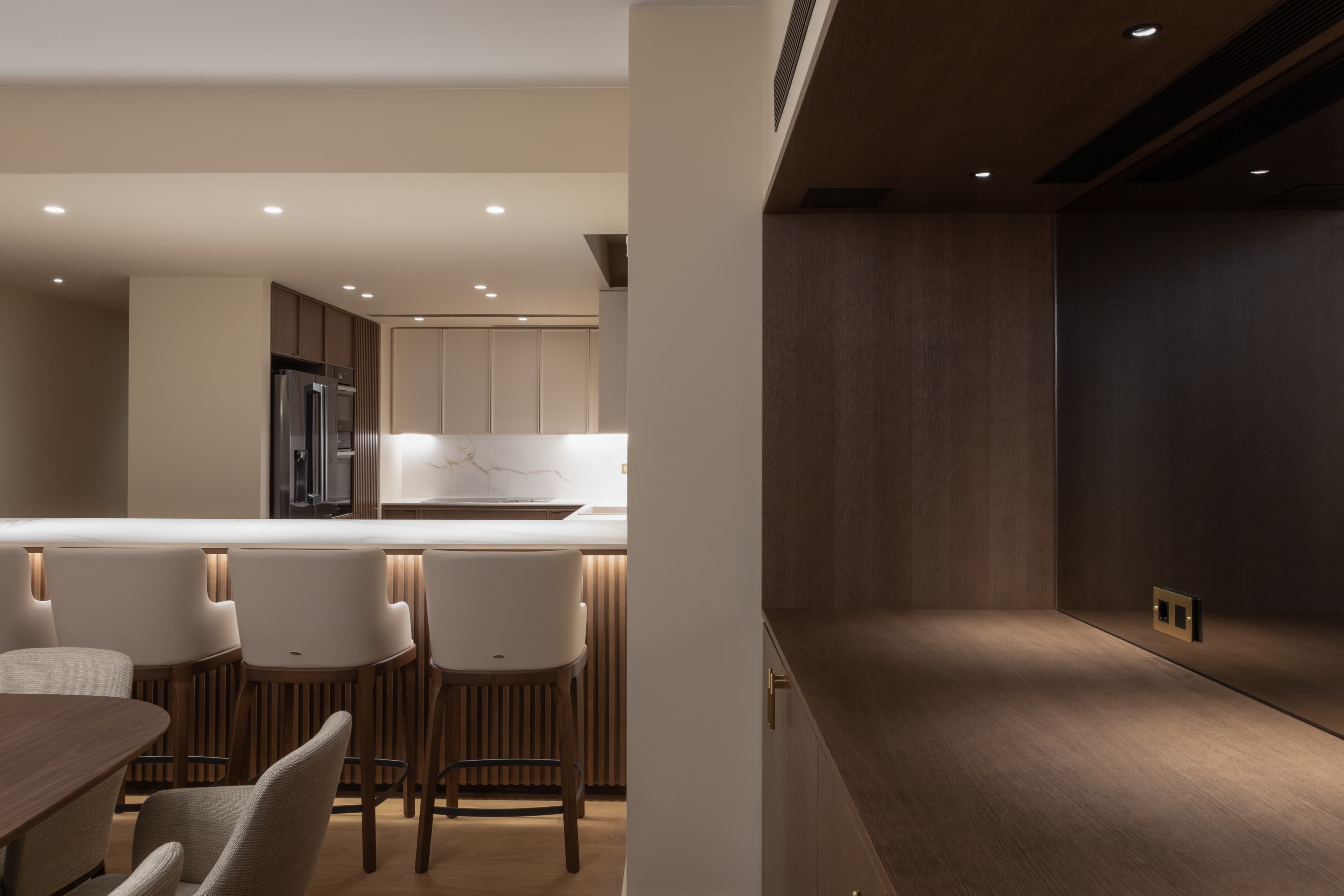 Kitchen bar and dining area