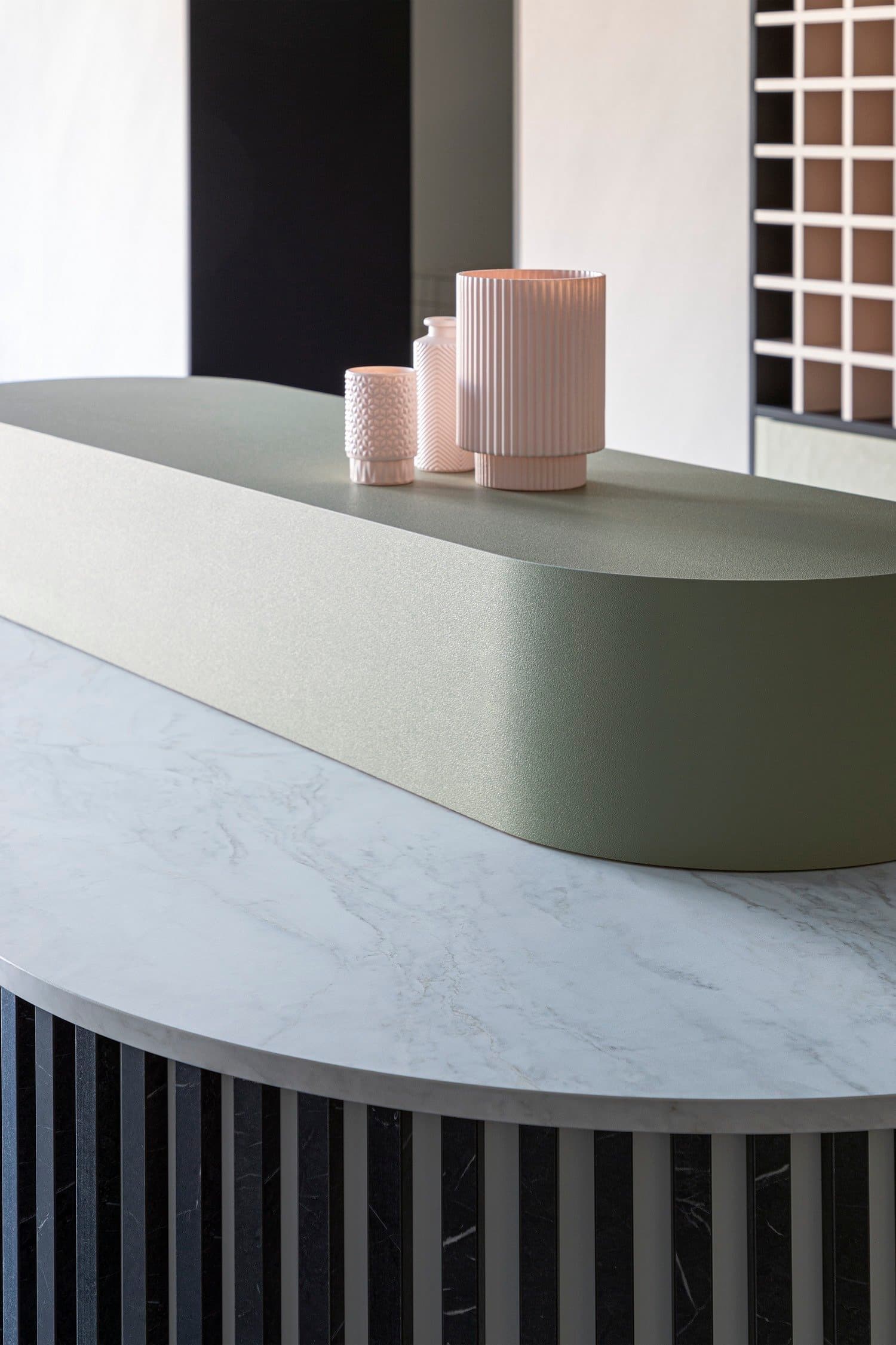 Stone and marble effect surfaces of the Lunch Bar