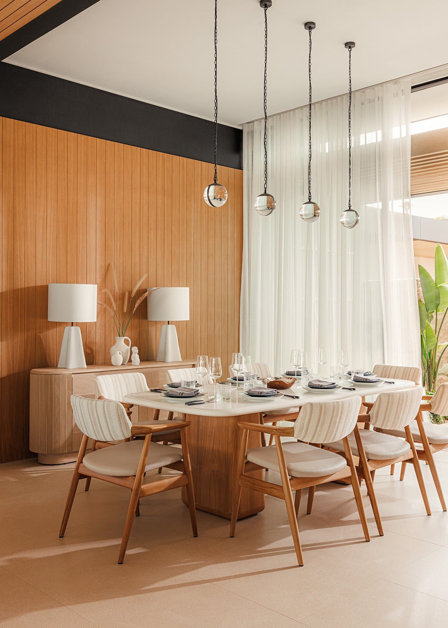 Topos residence — dining room